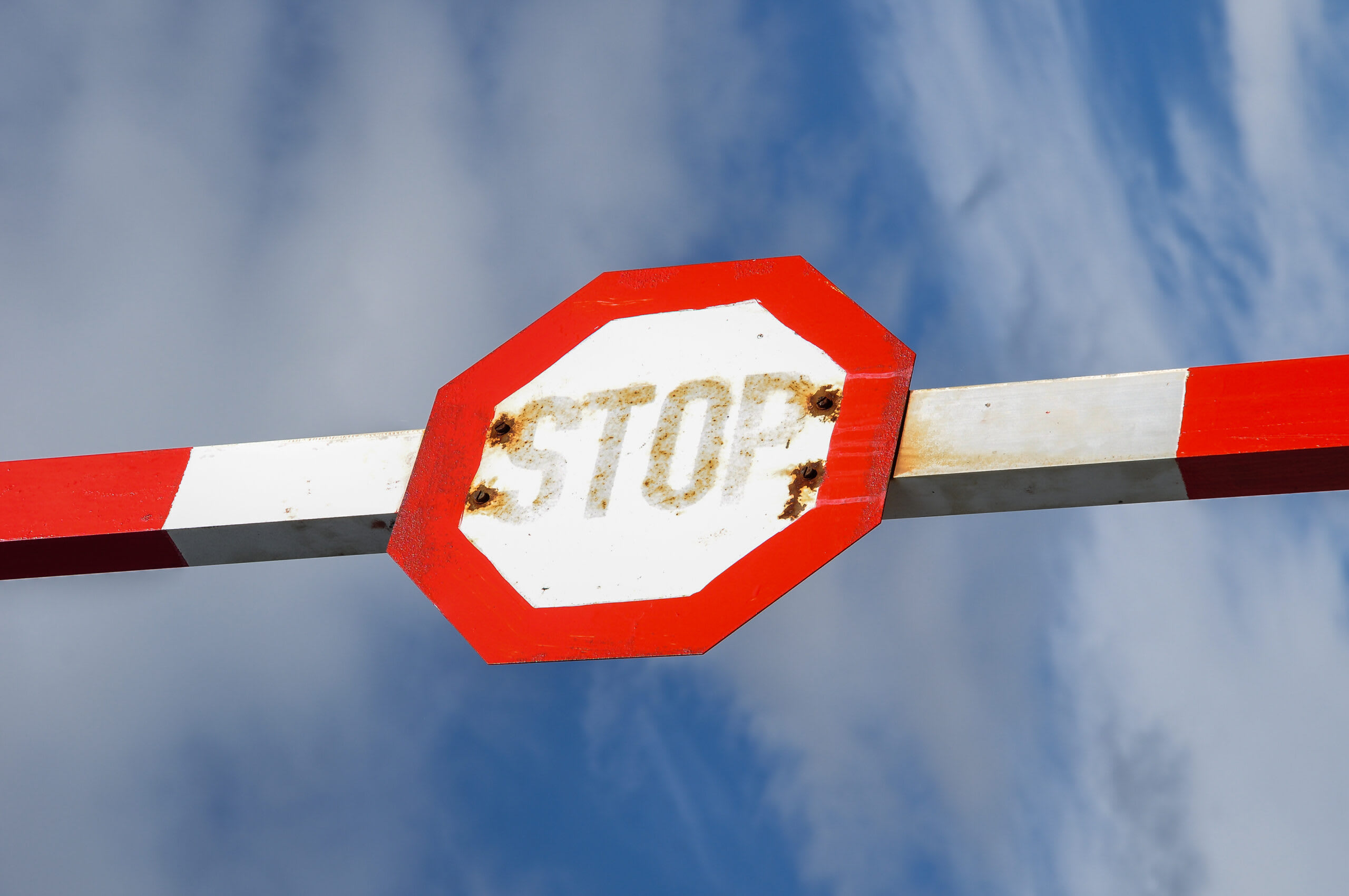 closed border stop sign